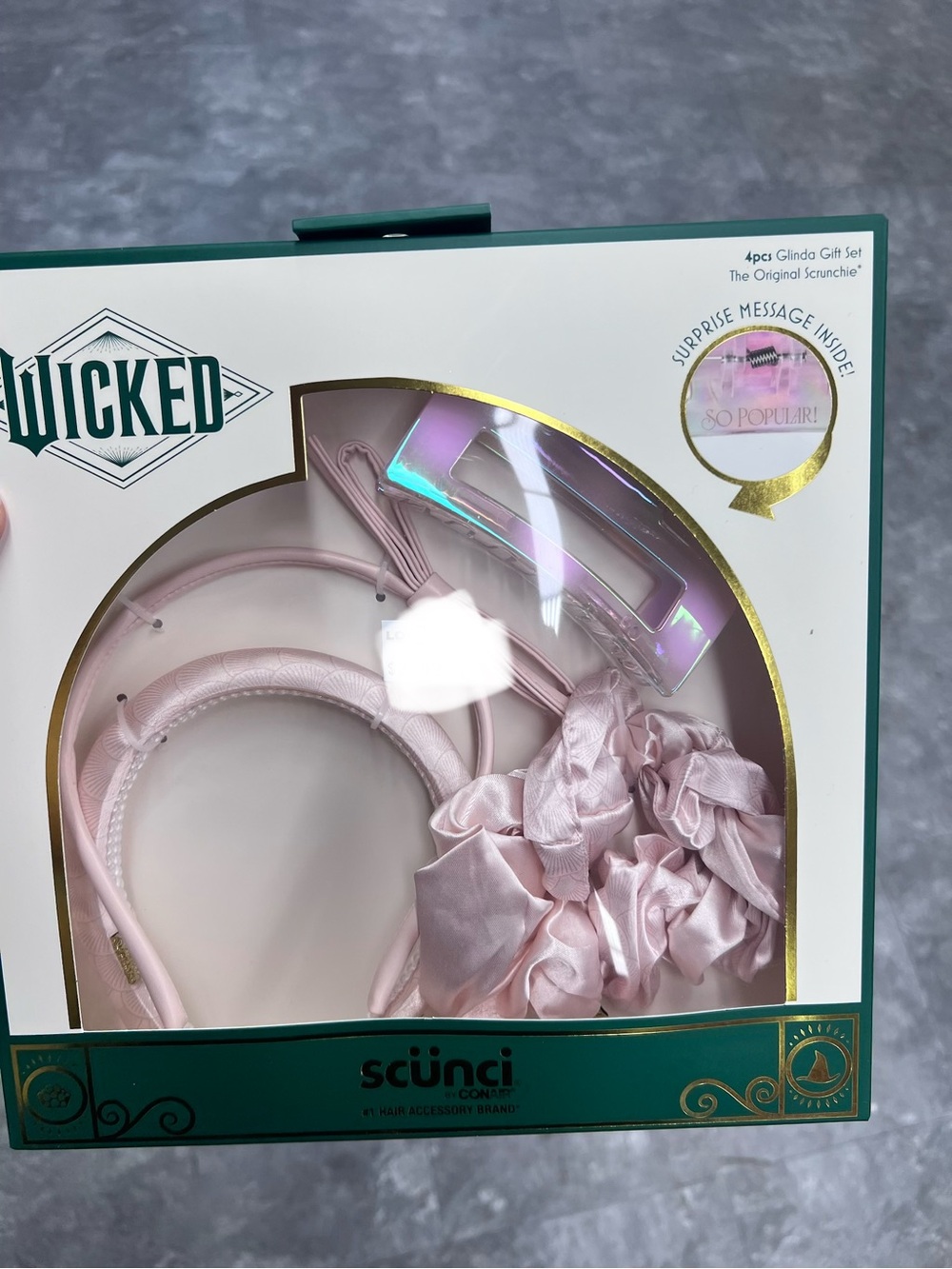 Wicked × Scunci Pale Pink Hair Accessory Set with Iridescent Clip